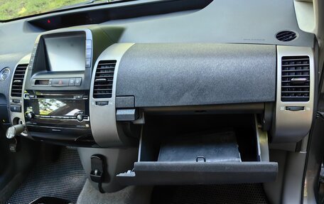 Toyota Prius, 2008 год, 790 000 рублей, 18 фотография