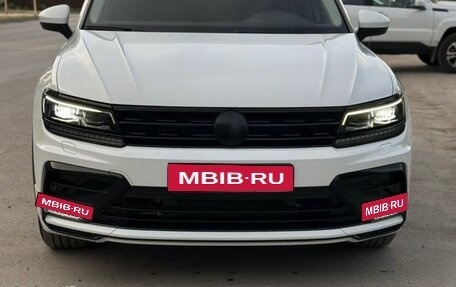 Volkswagen Tiguan II, 2018 год, 2 400 000 рублей, 6 фотография