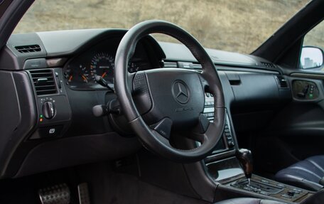 Mercedes-Benz E-Класс AMG, 1996 год, 1 550 000 рублей, 12 фотография