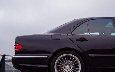 Mercedes-Benz E-Класс AMG, 1996 год, 1 550 000 рублей, 11 фотография