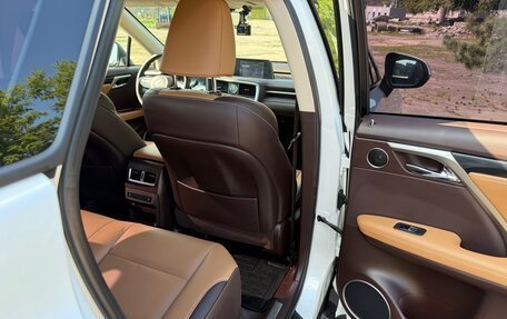 Lexus RX IV рестайлинг, 2017 год, 4 400 000 рублей, 20 фотография