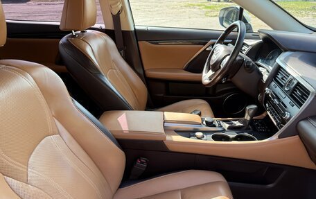Lexus RX IV рестайлинг, 2017 год, 4 400 000 рублей, 25 фотография