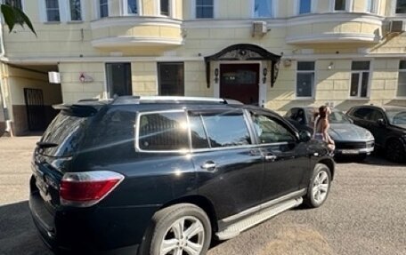 Toyota Highlander III, 2012 год, 1 800 000 рублей, 4 фотография