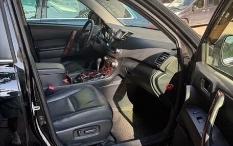 Toyota Highlander III, 2012 год, 1 800 000 рублей, 12 фотография