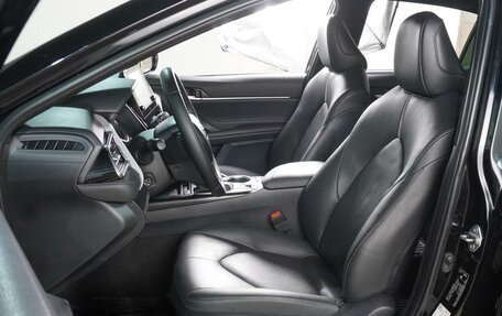 Toyota Camry, 2021 год, 2 899 000 рублей, 10 фотография