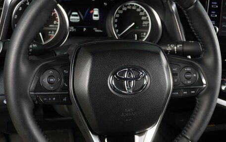 Toyota Camry, 2021 год, 2 899 000 рублей, 17 фотография