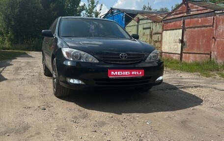 Toyota Camry V40, 2004 год, 650 000 рублей, 1 фотография