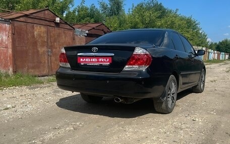 Toyota Camry V40, 2004 год, 650 000 рублей, 2 фотография