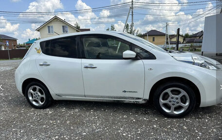 Nissan Leaf I, 2017 год, 990 000 рублей, 5 фотография