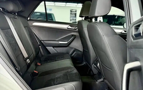 Volkswagen T-Roc I, 2022 год, 1 794 000 рублей, 19 фотография