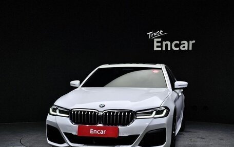 BMW 5 серия, 2022 год, 3 780 000 рублей, 2 фотография