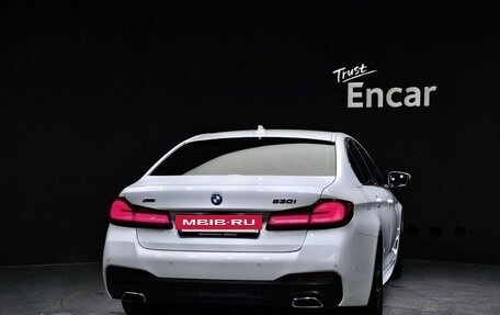 BMW 5 серия, 2022 год, 3 780 000 рублей, 4 фотография