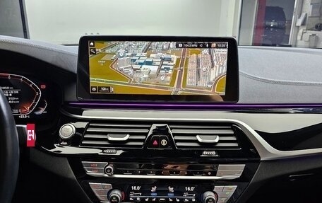 BMW 5 серия, 2022 год, 3 780 000 рублей, 13 фотография