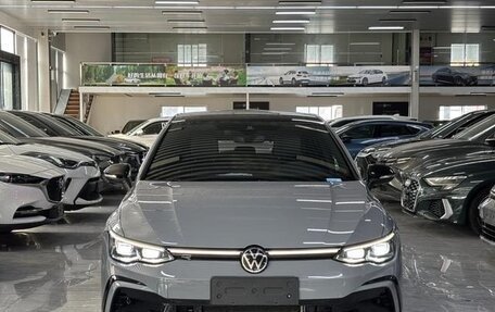 Volkswagen Golf VIII, 2022 год, 1 650 000 рублей, 2 фотография