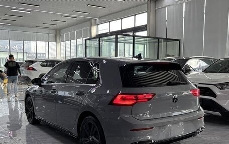 Volkswagen Golf VIII, 2022 год, 1 650 000 рублей, 6 фотография