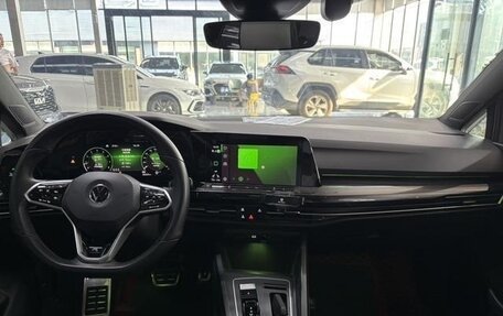 Volkswagen Golf VIII, 2022 год, 1 650 000 рублей, 8 фотография