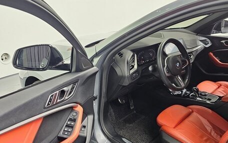BMW 1 серия, 2022 год, 2 560 000 рублей, 5 фотография