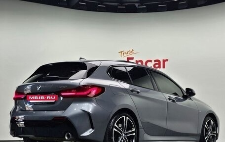 BMW 1 серия, 2022 год, 2 560 000 рублей, 4 фотография