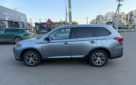 Mitsubishi Outlander III рестайлинг 3, 2017 год, 1 750 000 рублей, 3 фотография