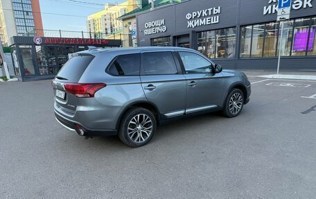 Mitsubishi Outlander III рестайлинг 3, 2017 год, 1 750 000 рублей, 5 фотография
