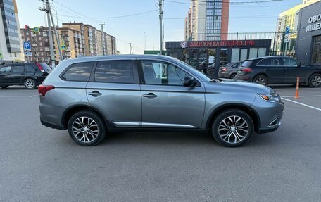 Mitsubishi Outlander III рестайлинг 3, 2017 год, 1 750 000 рублей, 7 фотография