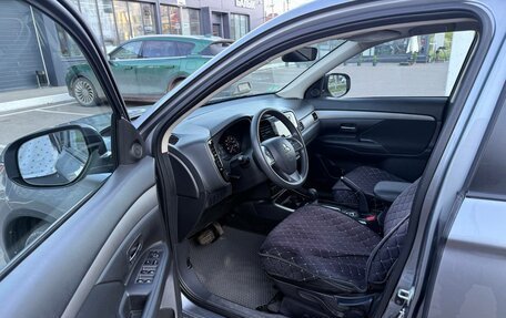 Mitsubishi Outlander III рестайлинг 3, 2017 год, 1 750 000 рублей, 8 фотография