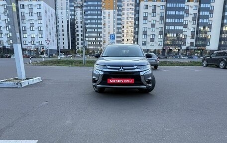 Mitsubishi Outlander III рестайлинг 3, 2017 год, 1 750 000 рублей, 2 фотография