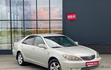 Toyota Camry V40, 2004 год, 630 000 рублей, 2 фотография