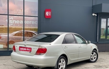 Toyota Camry V40, 2004 год, 630 000 рублей, 3 фотография