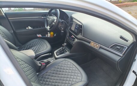 Hyundai Elantra VI рестайлинг, 2018 год, 1 800 000 рублей, 7 фотография