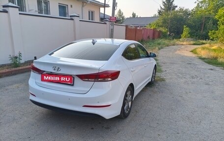 Hyundai Elantra VI рестайлинг, 2018 год, 1 800 000 рублей, 4 фотография