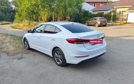 Hyundai Elantra VI рестайлинг, 2018 год, 1 800 000 рублей, 2 фотография