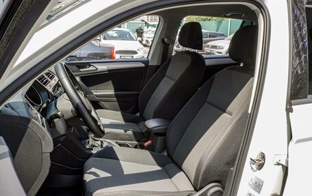 Volkswagen Tiguan II, 2021 год, 2 650 000 рублей, 10 фотография