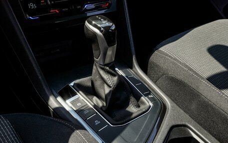 Volkswagen Tiguan II, 2021 год, 2 650 000 рублей, 12 фотография