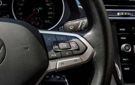 Volkswagen Tiguan II, 2021 год, 2 650 000 рублей, 17 фотография