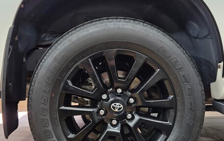 Toyota Land Cruiser Prado 150 рестайлинг 2, 2020 год, 6 500 000 рублей, 8 фотография