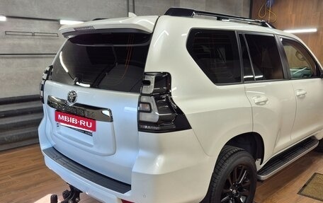 Toyota Land Cruiser Prado 150 рестайлинг 2, 2020 год, 6 500 000 рублей, 3 фотография