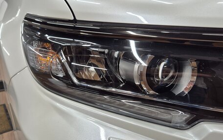 Toyota Land Cruiser Prado 150 рестайлинг 2, 2020 год, 6 500 000 рублей, 32 фотография
