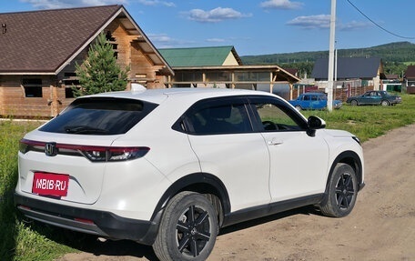 Honda Vezel, 2021 год, 2 450 000 рублей, 30 фотография