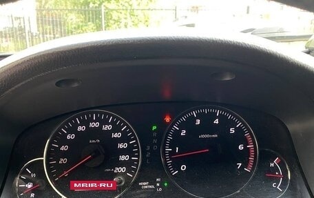Toyota Land Cruiser Prado 120 рестайлинг, 2003 год, 2 200 000 рублей, 4 фотография