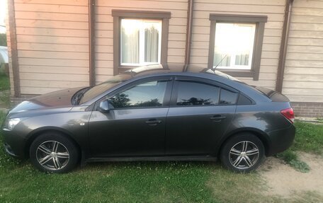 Chevrolet Cruze II, 2011 год, 750 000 рублей, 2 фотография