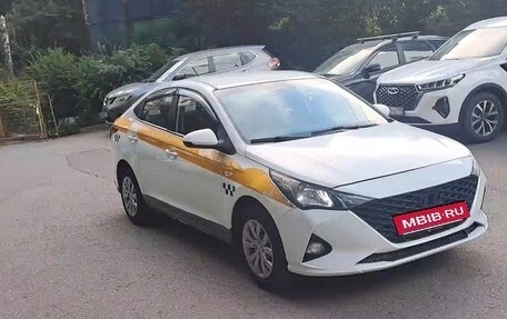 Hyundai Solaris II рестайлинг, 2020 год, 1 000 000 рублей, 7 фотография