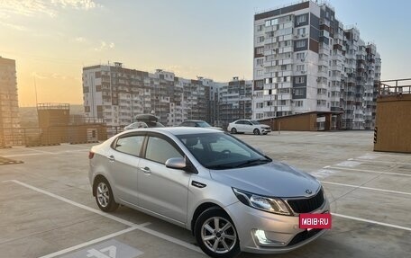 KIA Rio III рестайлинг, 2013 год, 980 000 рублей, 2 фотография