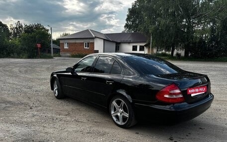 Mercedes-Benz E-Класс, 2005 год, 830 000 рублей, 4 фотография