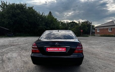 Mercedes-Benz E-Класс, 2005 год, 830 000 рублей, 5 фотография