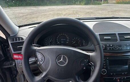 Mercedes-Benz E-Класс, 2005 год, 830 000 рублей, 9 фотография
