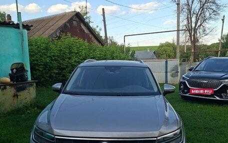 Volkswagen Tiguan II, 2021 год, 2 700 000 рублей, 14 фотография