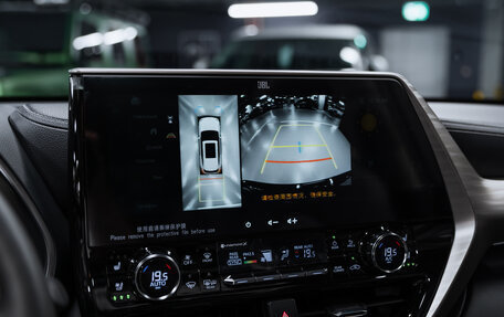 Toyota Highlander, 2025 год, 5 370 000 рублей, 26 фотография