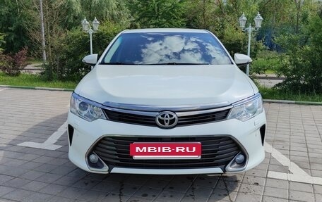 Toyota Camry, 2015 год, 1 990 000 рублей, 3 фотография