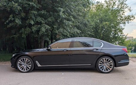 BMW 7 серия, 2018 год, 3 100 000 рублей, 2 фотография